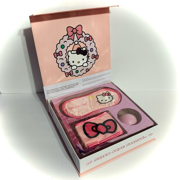 HELLO KITTY COZY SLUMBER - 2 x Boxed Spa Gift Set - Picture 2 of 5